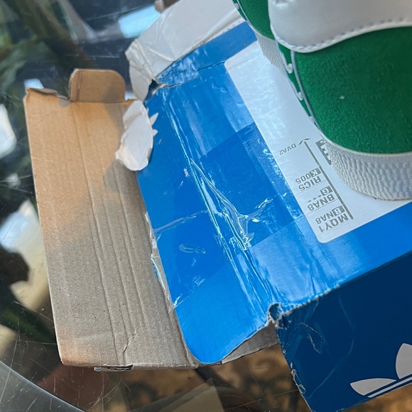 Adidas Gazelle Green and White Sneakers shoes are perfect box is destroyed - Picture 2 of 9